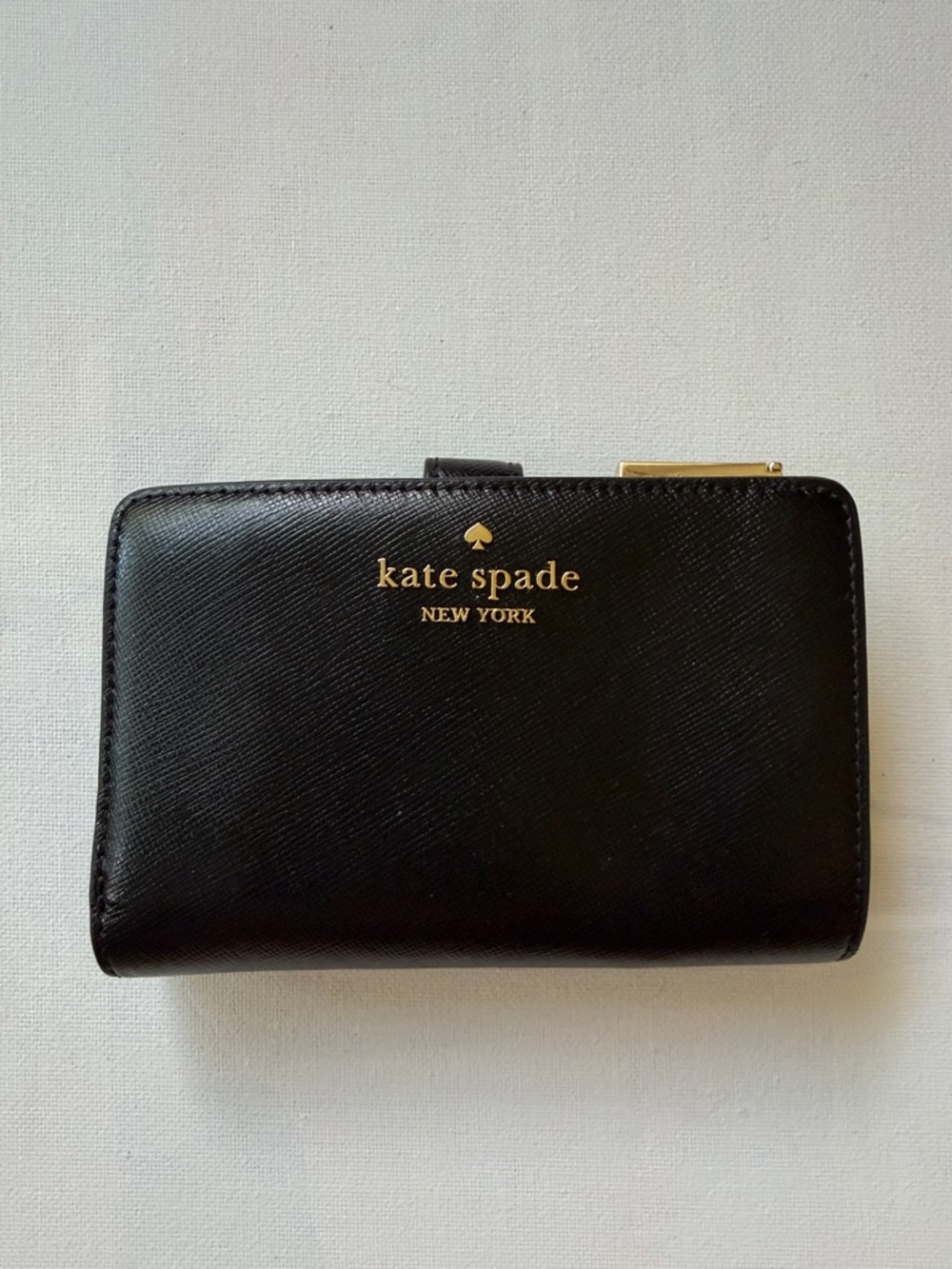 Madison medium compact bifold wallet